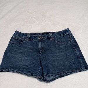 Tommy Hilfiger women’s denim shorts Size 12